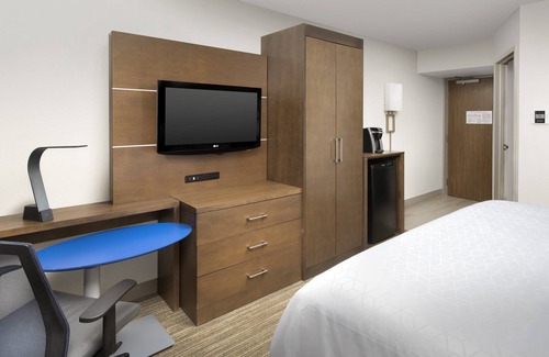 Lawrence Hotel | Holiday Inn Express Andover North-Lawrence by IHG