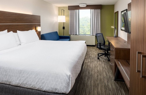 College Park Hotel | Holiday Inn Express Atlanta Airport - College Park by IHG