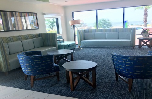 Biloxi Hotel | Holiday Inn Express Biloxi - Beach Blvd by IHG