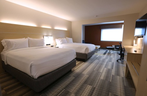 Biloxi Hotel | Holiday Inn Express Biloxi - Beach Blvd by IHG
