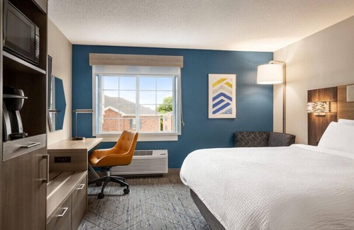 Bowling Green Hotel | Holiday Inn Express Bowling Green by IHG