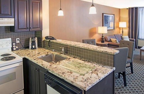 Mont-Tremblant Pedestrian Village Hotel | Holiday Inn Express and Suites Tremblant by IHG