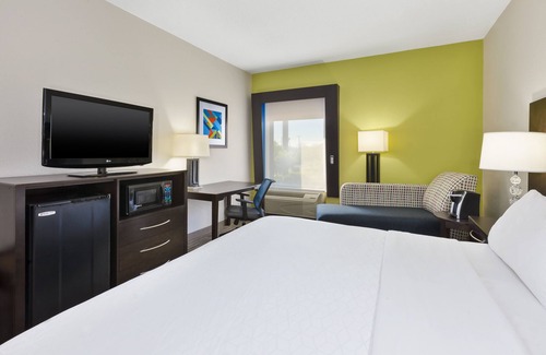 Chillicothe Hotel | Holiday Inn Express Chillicothe East by IHG