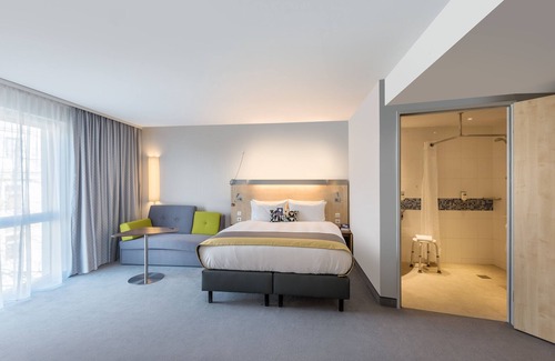 Guetersloh Hotel | Holiday Inn Express Guetersloh by IHG