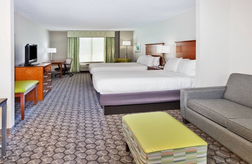 Phenix City Hotel | Holiday Inn Express Hotel & Suites Phenix City - Columbus by IHG