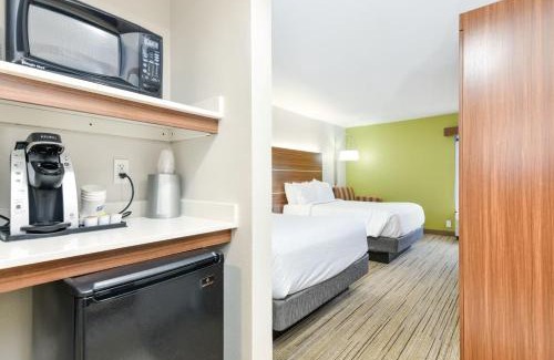 Pigeon Forge Resort | Holiday Inn Express Hotel & Suites Pigeon Forge by IHG