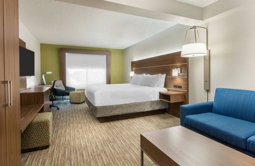 Bentonville Hotel | Holiday Inn Express Hotel & Suites Bentonville by IHG
