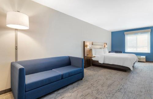 Alice Hotel | Holiday Inn Express Hotel and Suites Alice by IHG