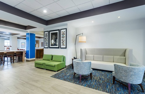 Bremen Hotel | Holiday Inn Express Hotel & Suites Bremen by IHG