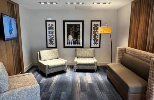 Dupont Hotel | Holiday Inn Express Hotel & Suites Denver Airport by IHG