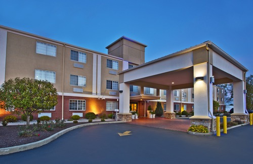 Wabash Hotel | Holiday Inn Express Hotel & Suites Wabash, an Ihg Hotel