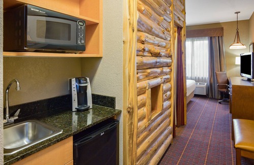 Brainerd Hotel | Holiday Inn Express Hotel & Suites Brainerd-Baxter by IHG