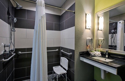 Carlisle Hotel | Holiday Inn Express Hotel & Suites, Carlisle-Harrisburg Area by IHG