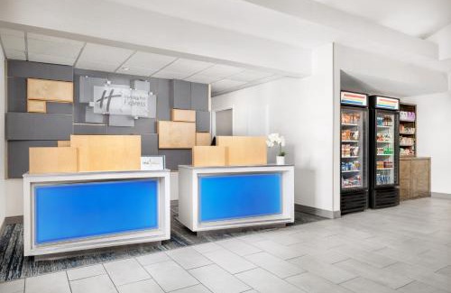 Las Vegas Hotel | Holiday Inn Express Las Vegas Stadium Area by IHG