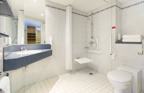 West Kensington Hotel | Holiday Inn Express London - Earl's Court by IHG