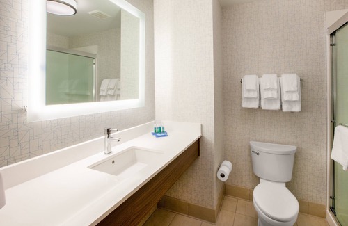 Madera Hotel | Holiday Inn Express Madera - Yosemite Park Area by IHG