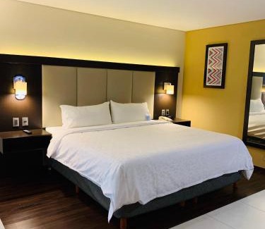 Downtown Mexico City Hotel | Holiday Inn Express - Mexico Basilica by IHG