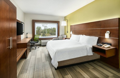 Palatka Hotel | Holiday Inn Express Palatka Northwest by IHG