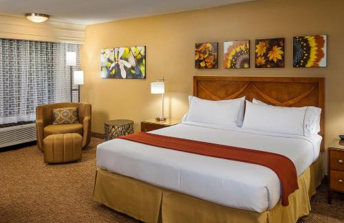 Simi Valley Hotel | Holiday Inn Express Simi Valley by IHG