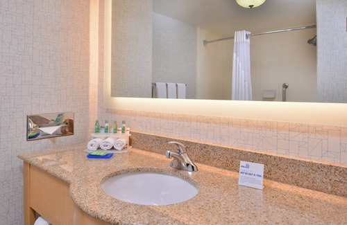 Stockton Hotel | Holiday Inn Express Stockton Southeast by IHG