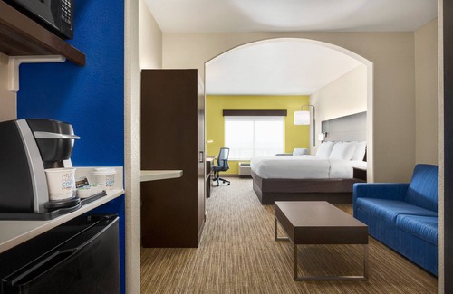 San Antonio Hotel | Holiday Inn Express & Suites San Antonio NW - Medical Area by IHG