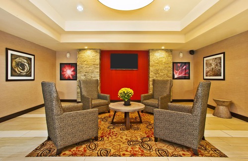Springfield Hotel | Holiday Inn Express & Suites Springfield - Dayton Area by IHG