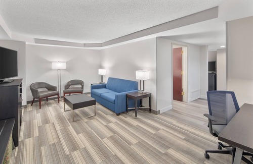 Greenville - Spartanburg Hotel | Holiday Inn Express & Suites Greenville-I-85 & Woodruff Rd by IHG