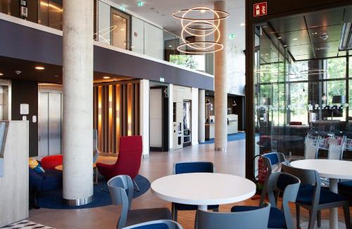 Rhein-Erft-Kreis District Hotel | Holiday Inn Express & Suites Monheim am Rhein by IHG
