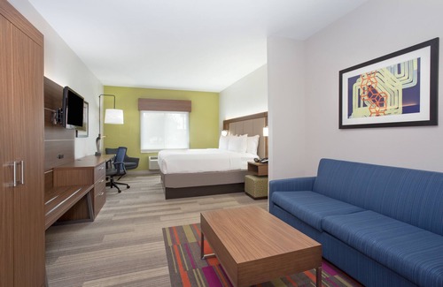 Amarillo Hotel | Holiday Inn Express & Suites Amarillo by IHG