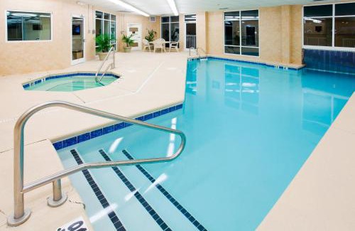 Asheville Hotel | Holiday Inn Express & Suites Asheville Downtown by IHG