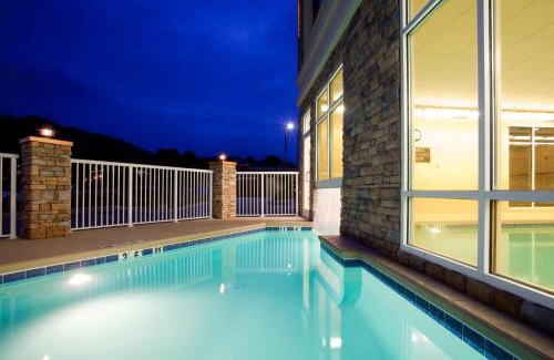 Asheville Hotel | Holiday Inn Express & Suites Asheville Downtown by IHG