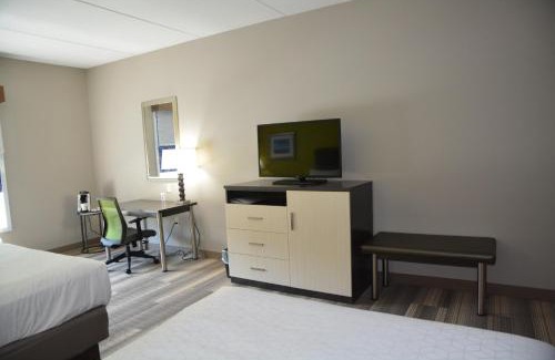 Caryville Hotel | Holiday Inn Express & Suites Caryville by IHG