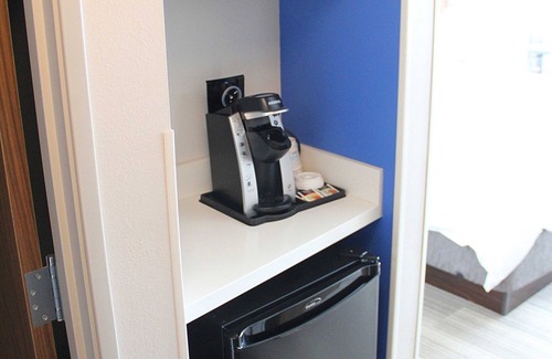 Eau Claire Hotel | Holiday Inn Express & Suites Eau Claire West I-94 by IHG