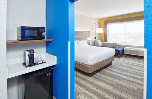 El Paso Hotel | Holiday Inn Express & Suites El Paso - Sunland Park Area by IHG
