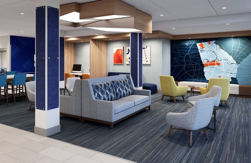 Raisin Hotel | Holiday Inn Express & Suites Fresno Airport by IHG