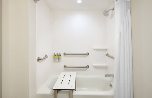 Northlake Hotel | Holiday Inn Express & Suites Atlanta - Tucker Northlake by IHG