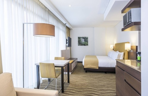 Chapinero Hotel | Holiday Inn Express & Suites Bogota DC