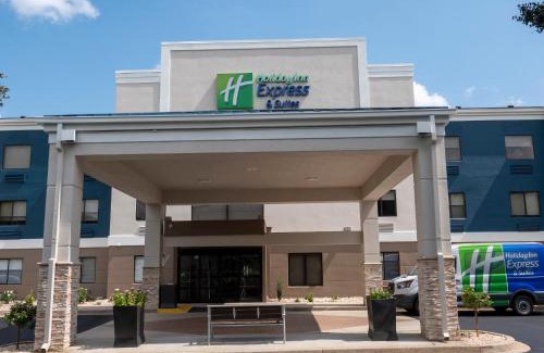 Greenville - Spartanburg Hotel | Holiday Inn Express & Suites Greenville Airport i85 by IHG