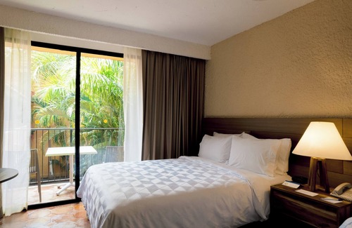 Celaya Hotel | Holiday Inn Express & Suites Celaya by IHG