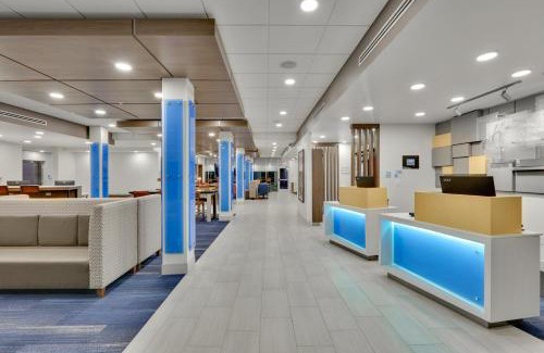 Plano Hotel | Holiday Inn Express & Suites Plano East - Richardson by IHG