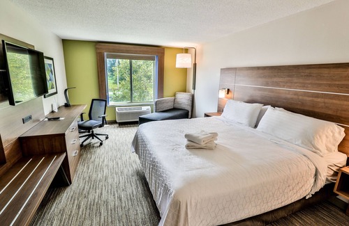 Dickson Hotel | Holiday Inn Express & Suites Dickson by IHG
