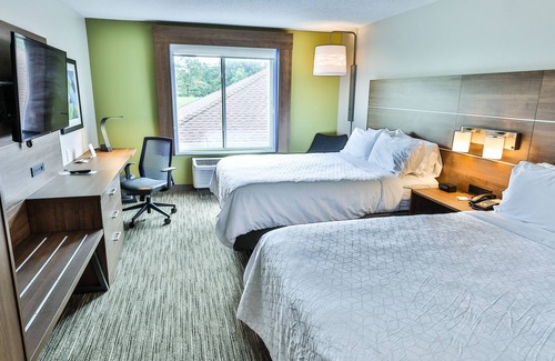 Dickson Hotel | Holiday Inn Express & Suites Dickson by IHG