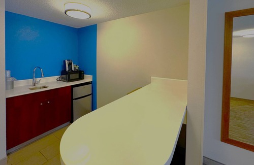Lincoln Hotel | Holiday Inn Express & Suites Lincoln East - White Mountains by IHG