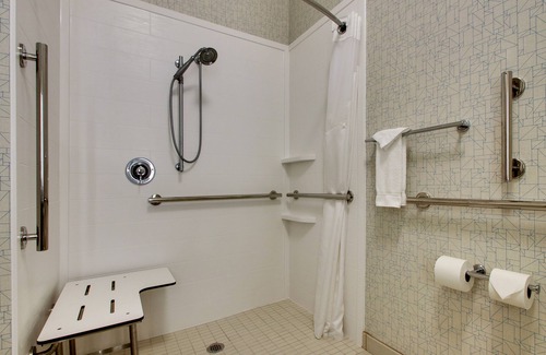 Morris Hotel | Holiday Inn Express & Suites Morris by IHG