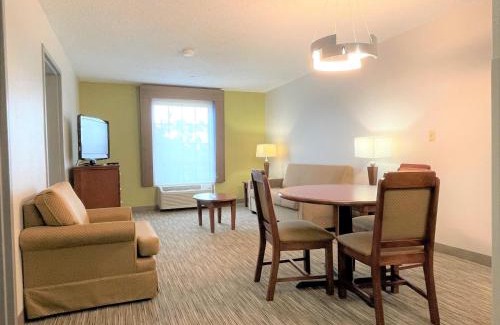 Sulphur Hotel | Holiday Inn Express & Suites Sulphur - Lake Charles by IHG
