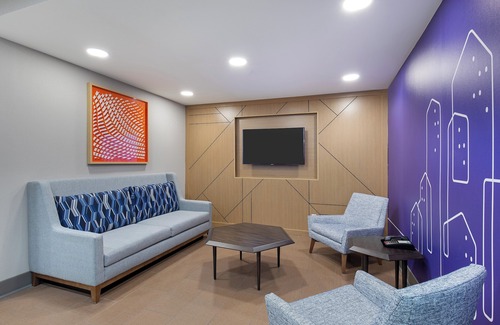 Hurricane Mills Hotel | Holiday Inn Express Hurricane by IHG