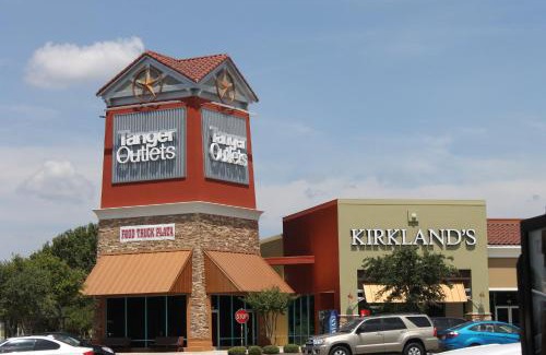 New Braunfels Hotel | Holiday Inn Express & Suites New Braunfels by IHG