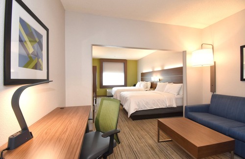 Southern Pines Hotel | Holiday Inn Express Hotel & Suites Southern Pines by IHG