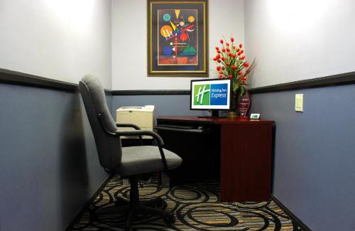 North Hills East Hotel | Holiday Inn Express Van Nuys by IHG