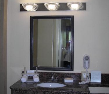 North Hills East Hotel | Holiday Inn Express Van Nuys by IHG